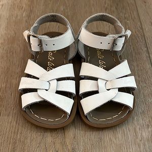Salt Water sandals by Hoy toddler size 4